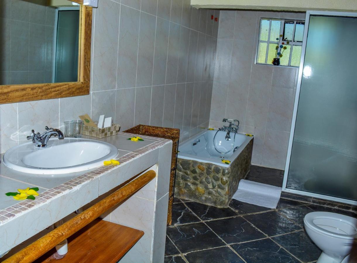 Mwanzo Lodge Найваша Экстерьер фото