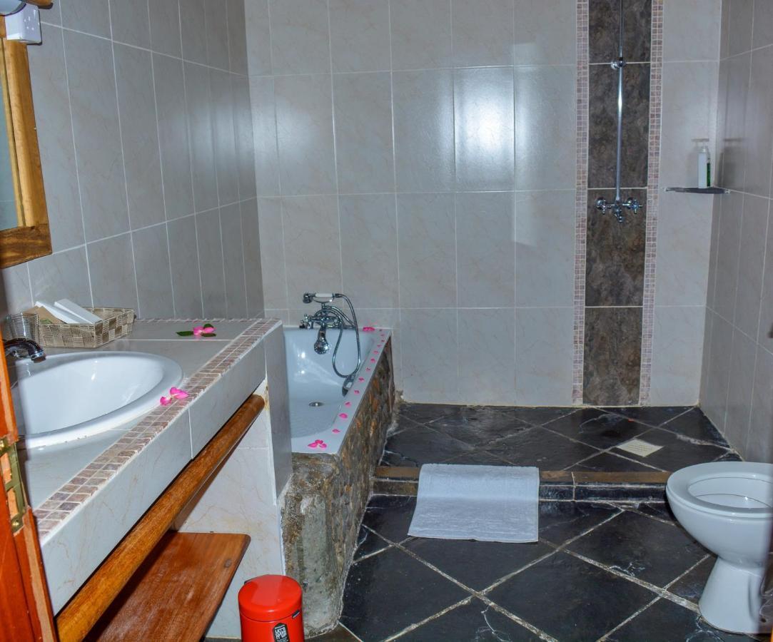 Mwanzo Lodge Найваша Экстерьер фото